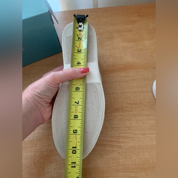 Kenneth Cole Reaction NY Kam All White Low Top Sneakers Shoes Women's Size 10 - Picture 7 of 9